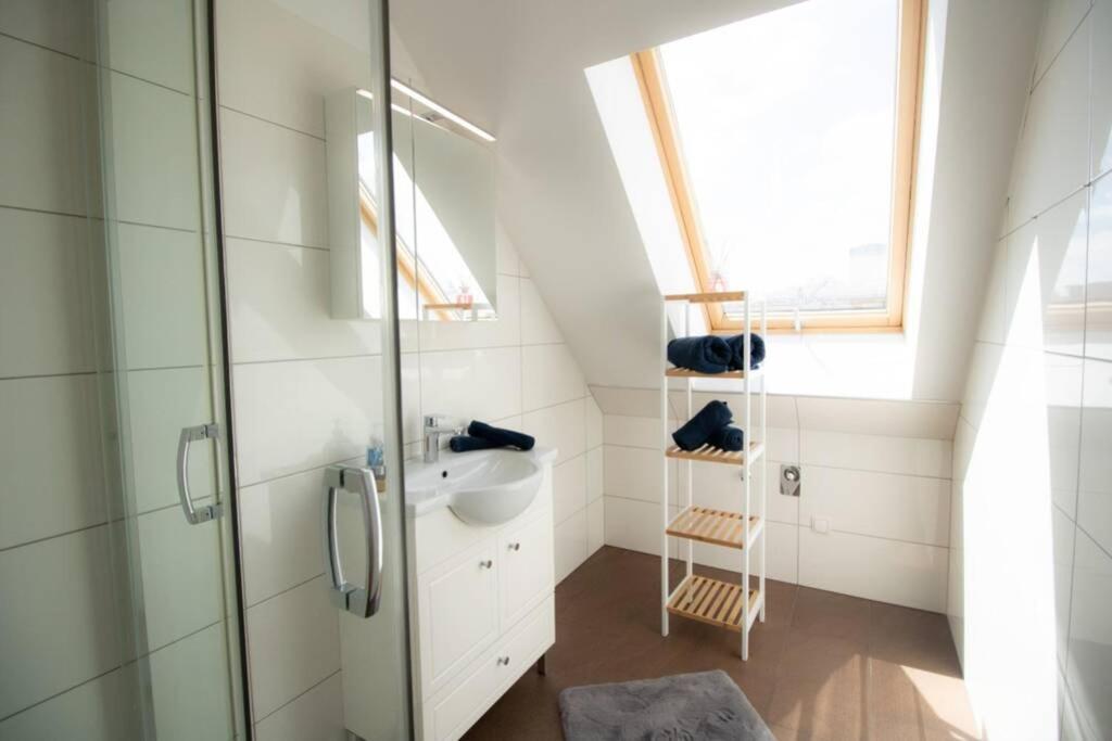 Ferienwohnung Sunny & Cozy Penthouse With Balcony L Dg4'14 Wien Exterior foto