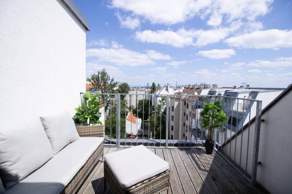 Ferienwohnung Sunny & Cozy Penthouse With Balcony Dg4 Wien Exterior foto